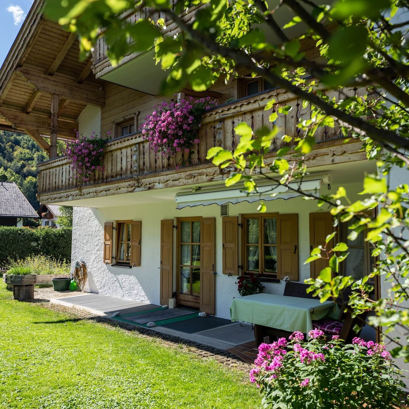 Gäsethaus Elisabeth - Ferienwohnungen in der Alpenwelt Kartwendel